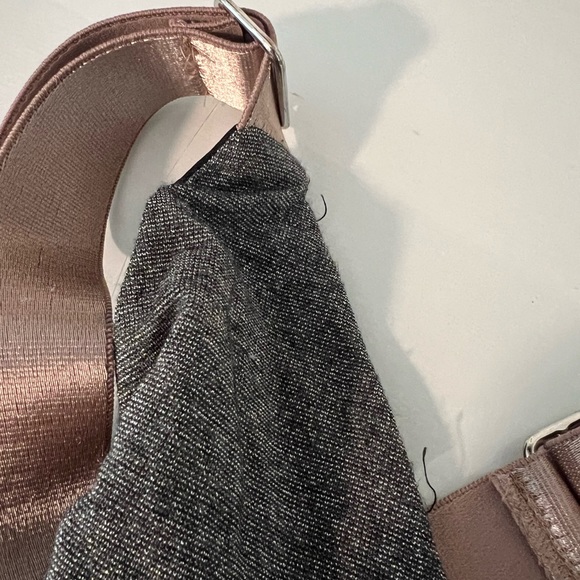 Cutout One piece - Picture 12 of 12